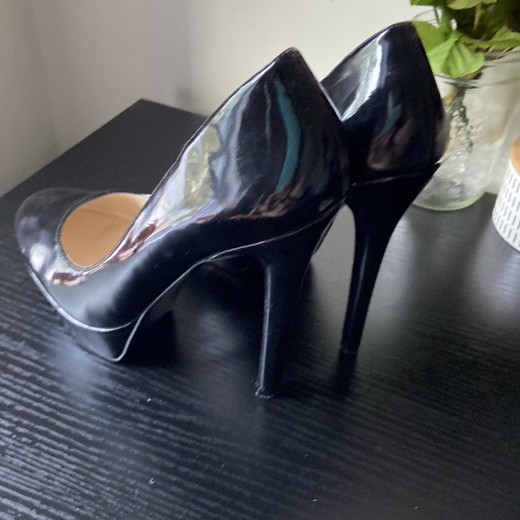 Black Aldo heels - Picture 4 of 4